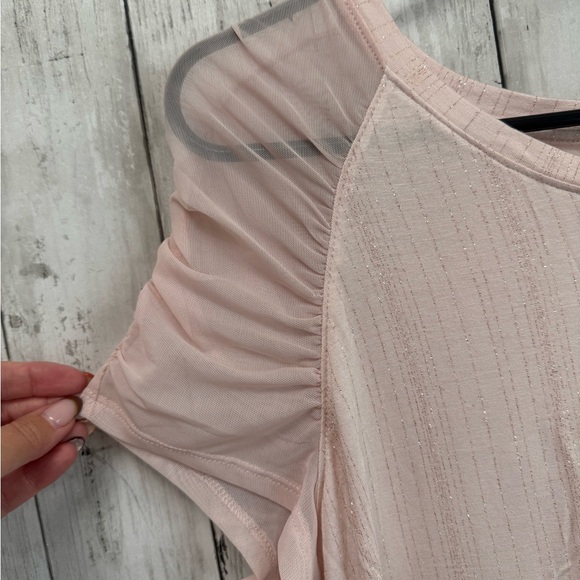 Women’s top - Picture 2 of 5